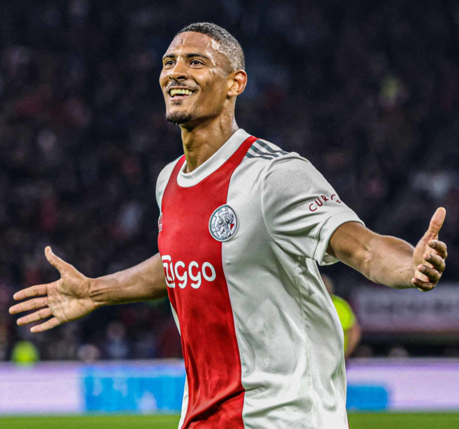 足球比赛不 足球比赛不